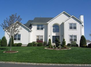 3 Hageman Rd, Somerset, NJ 08873