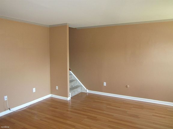 325 Warminster Rd A-4 005