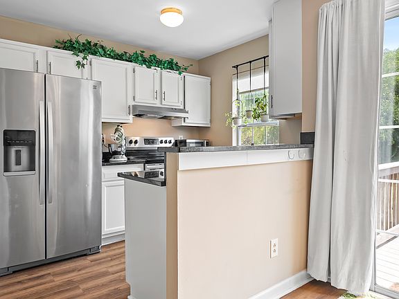5th image of 8159 Circle Tree Ln