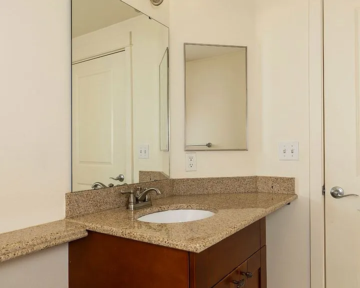 Howard Park Apartments — Photo 44