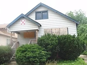 10041 S Yale Ave photo 1