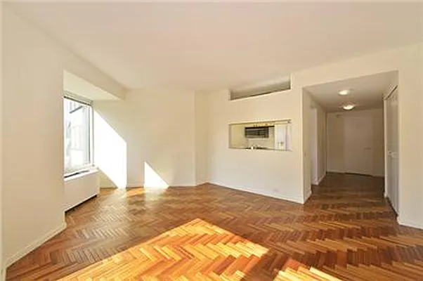 Sold by RELO REDAC INC. | media 5