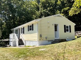 106 Leigh Rd, Cumberland, RI 02864