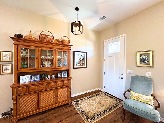 3rd image of 1 Nascapi Trce