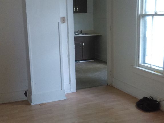 3rd image of 218 S 13th St
