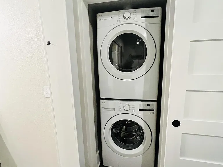200 S Pikes Peak Ave #4 — Photo 4