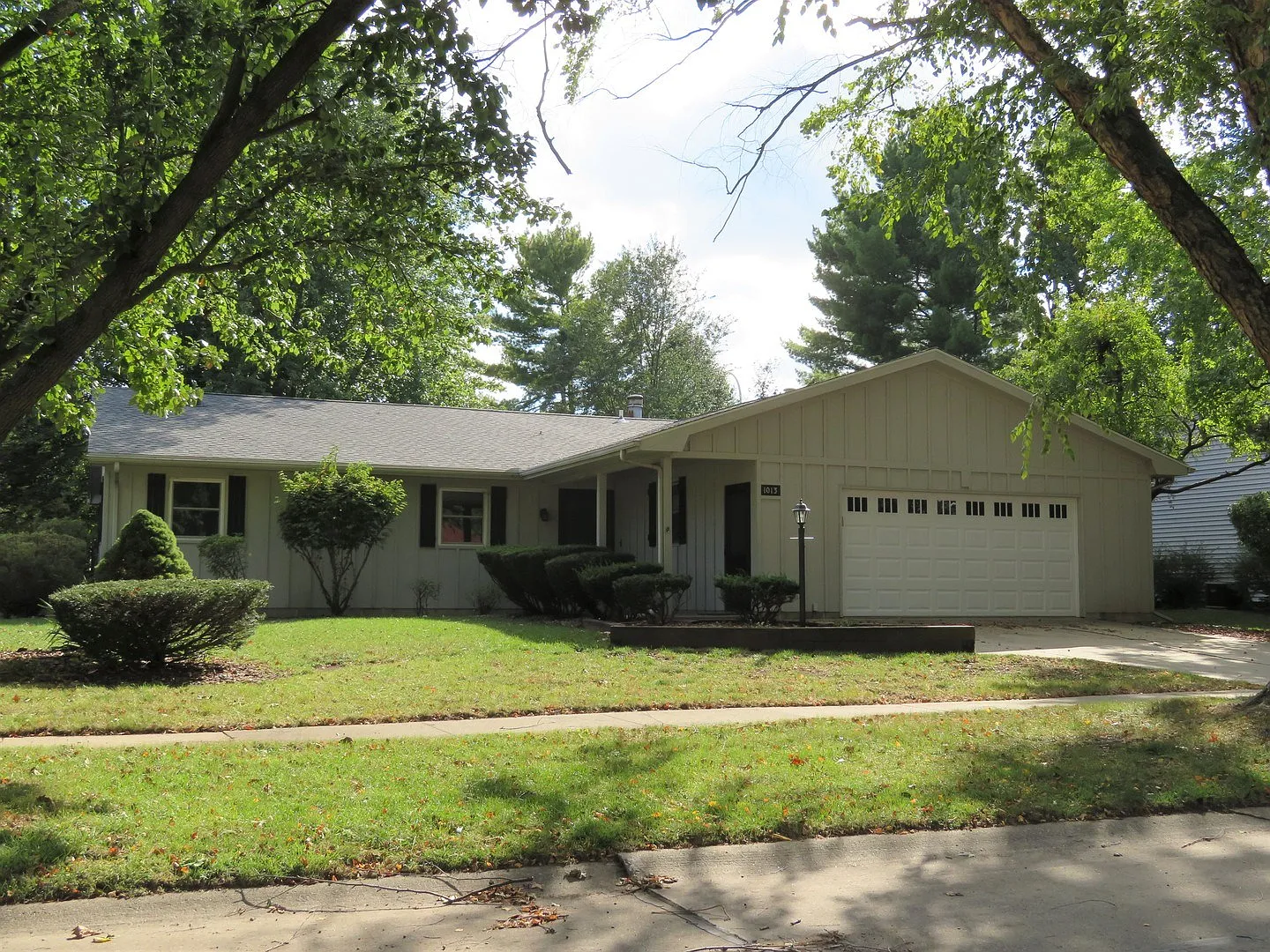 1013 Ross Dr photo 1