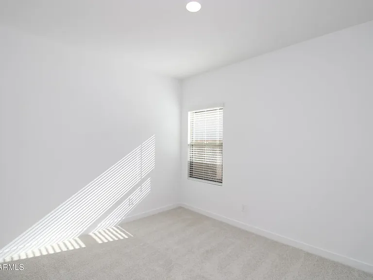 7869 N 80th Ave — Photo 15