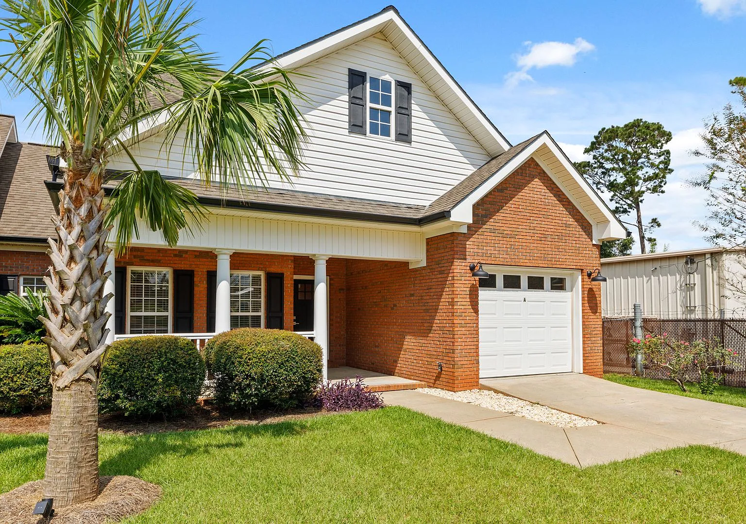 202 Wynn Rd — Photo 1