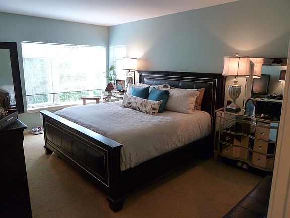 5th image of 15859 NE 92nd Way