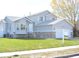 5443 W Clernates Dr, Kearns, UT 84118