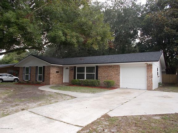 3rd image of 5813 Sturgeon Ln