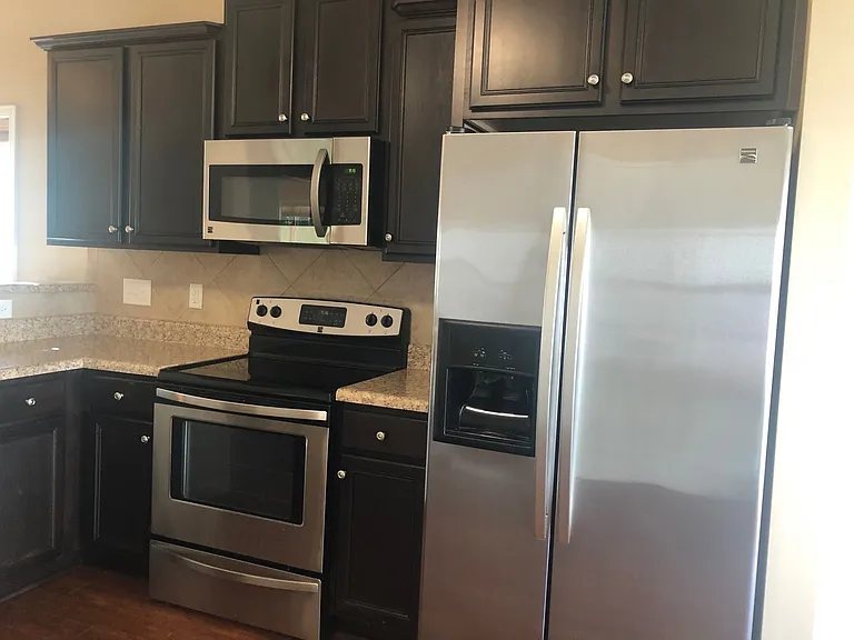 71 Buckman Dr — Photo 3