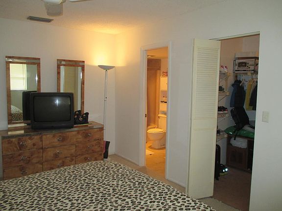 3rd image of 169 Lake Carol Dr