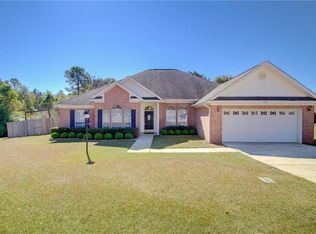 9935 Hampton Ct, Mobile, AL 36695