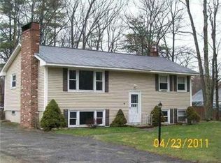 62 Grasshopper Ln, Lyman, ME 04002