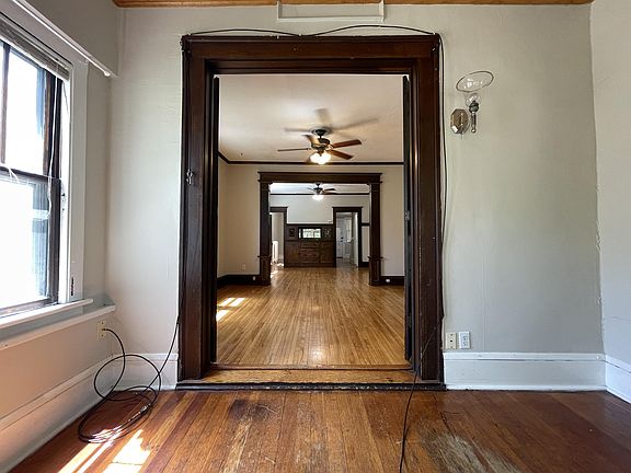 5th image of 2720 Dupont Ave S APT 4
