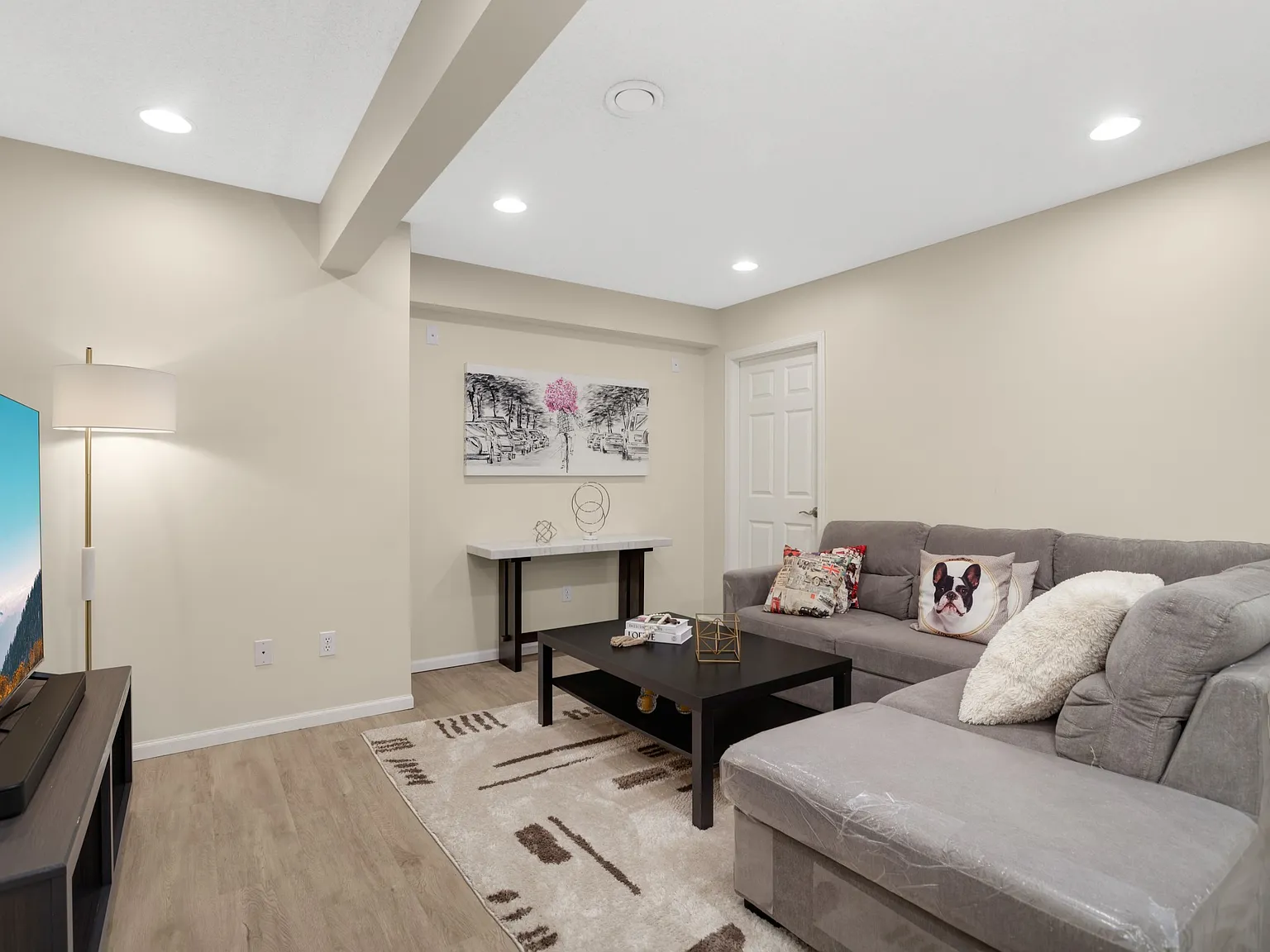4 bed, 2939 sqft, $3,400 — Photo 3