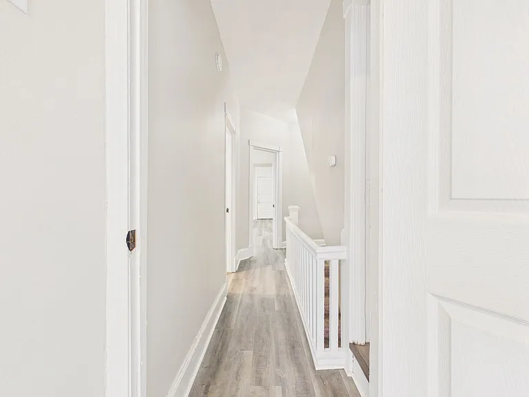 2614 Lexington St — Photo 25