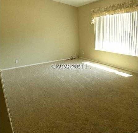 3rd image of 5465 Oxbow St #0