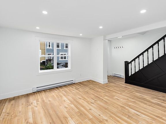 5th image of 11 Dunford Street