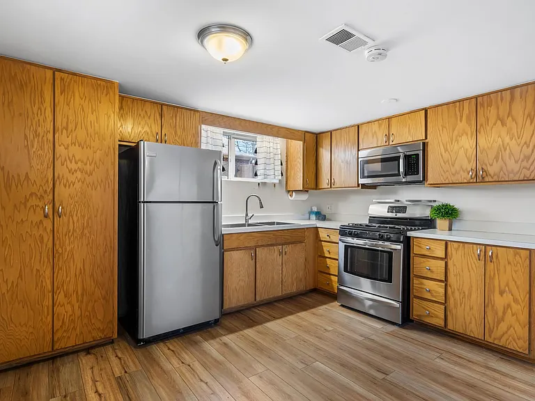 1420 Uinta St #B — Photo 2