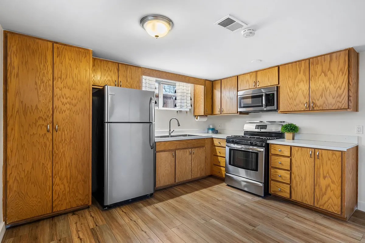 Building Photo - 1420 Uinta St #B