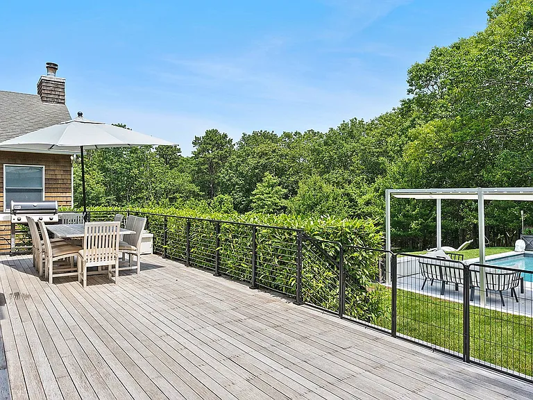 858 Old Sag Harbor Rd — Photo 37