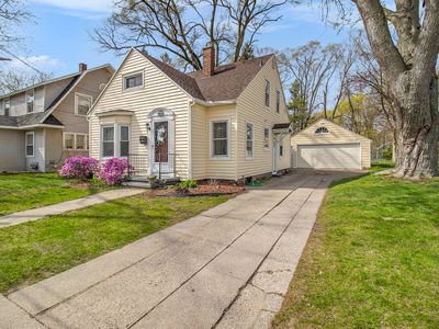 908 Ireland Ave, Muskegon, MI, 49441