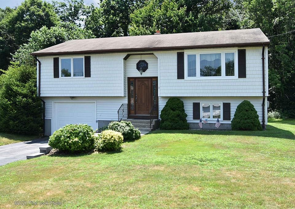 1st image of 3 Stony Acre Dr