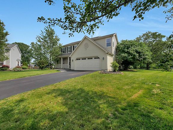 2nd image of 6048 Trent Ct