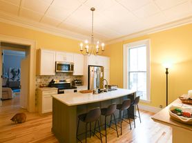 147 Pleasant Ave