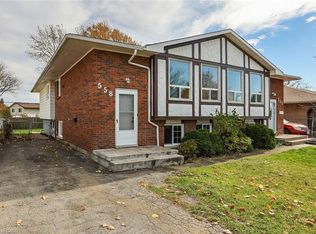 558 1st Ave, Welland, ON L3C 1Z3