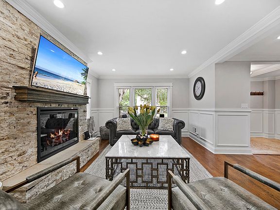 5th image of 8642 Kedvale Ave