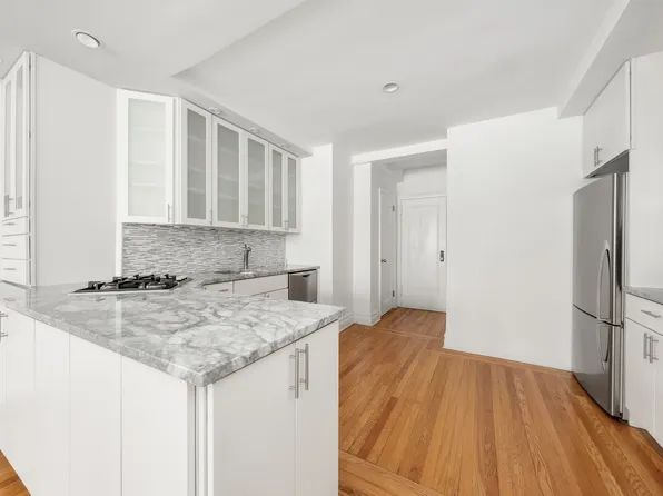 235 East 22nd Street image 6 of 10