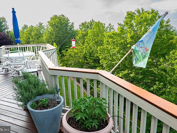 4th image of 10466 Manns Harbor Ct