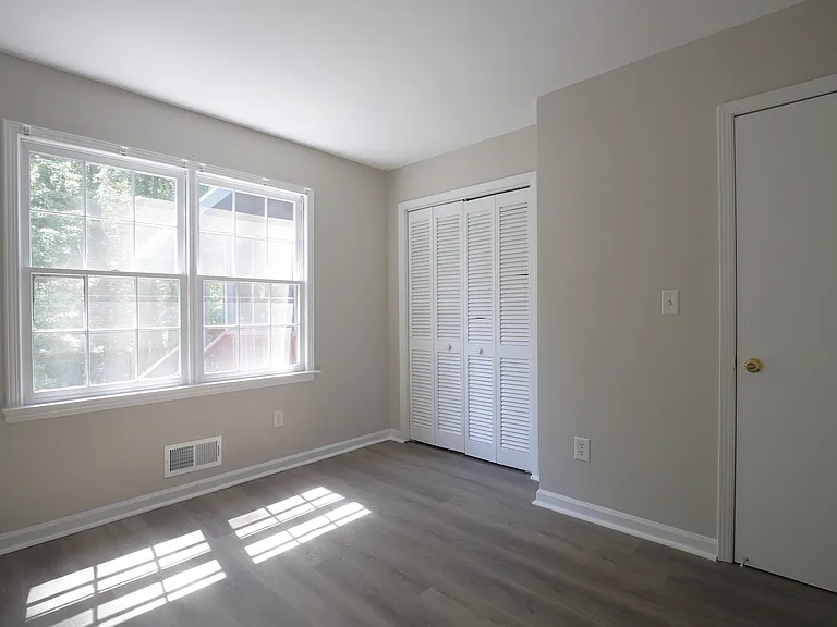 4732 Valley Dale Dr SW — Photo 17
