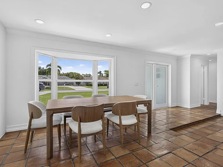 11760 Inverness Cir — Photo 5