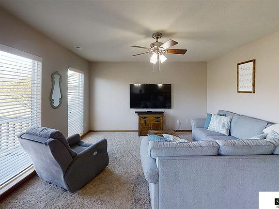 3rd image of 758 Norwood Dr