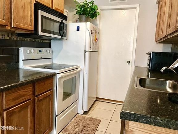 2nd image of 24608 N Meadow Dr