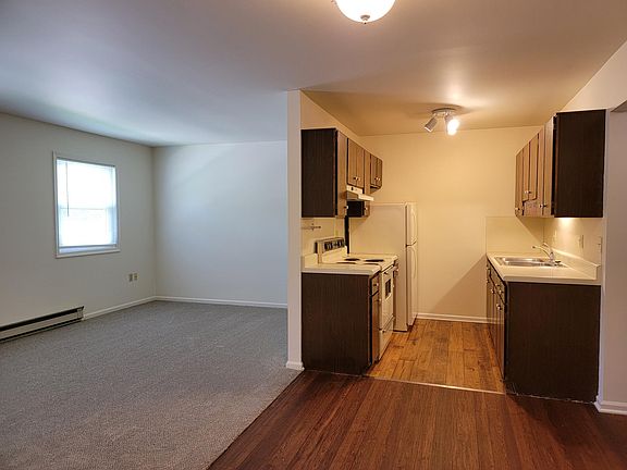 5th image of 76 Akron Rd