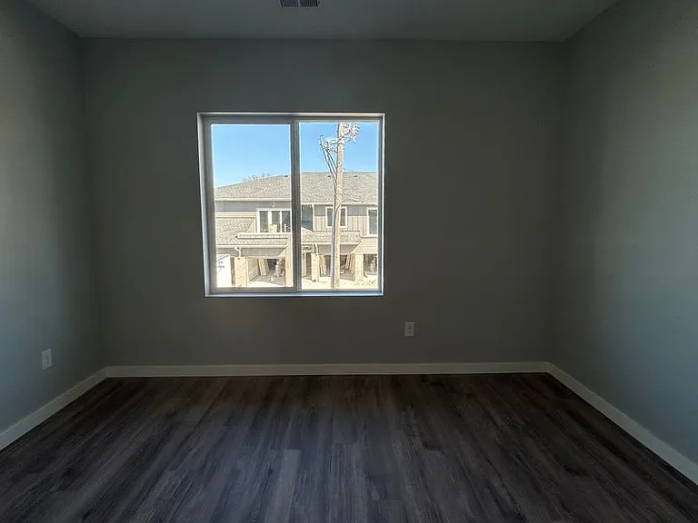 2723 Adams St — Photo 49