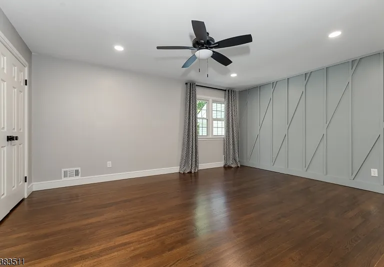 65 Hampshire Dr — Photo 12