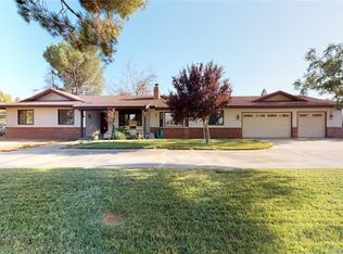 1716 W Avenue O4, Palmdale, CA 93551