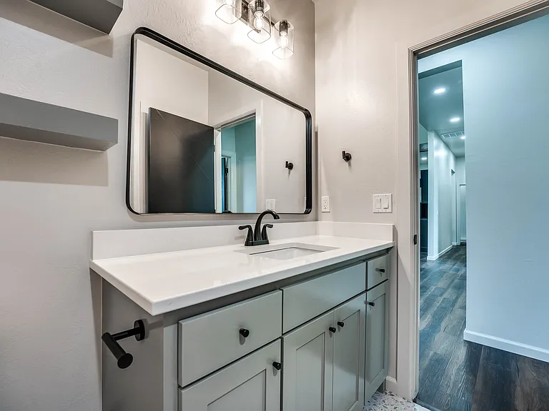 14301 Village Trl — Photo 29