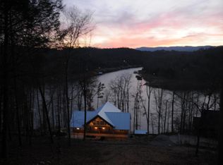 347 Bankwood Ln, La Follette, TN 37766