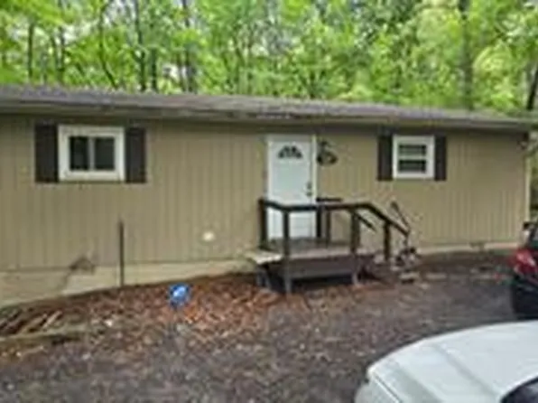 254 Overlook Dr, East Stroudsburg, PA 18301