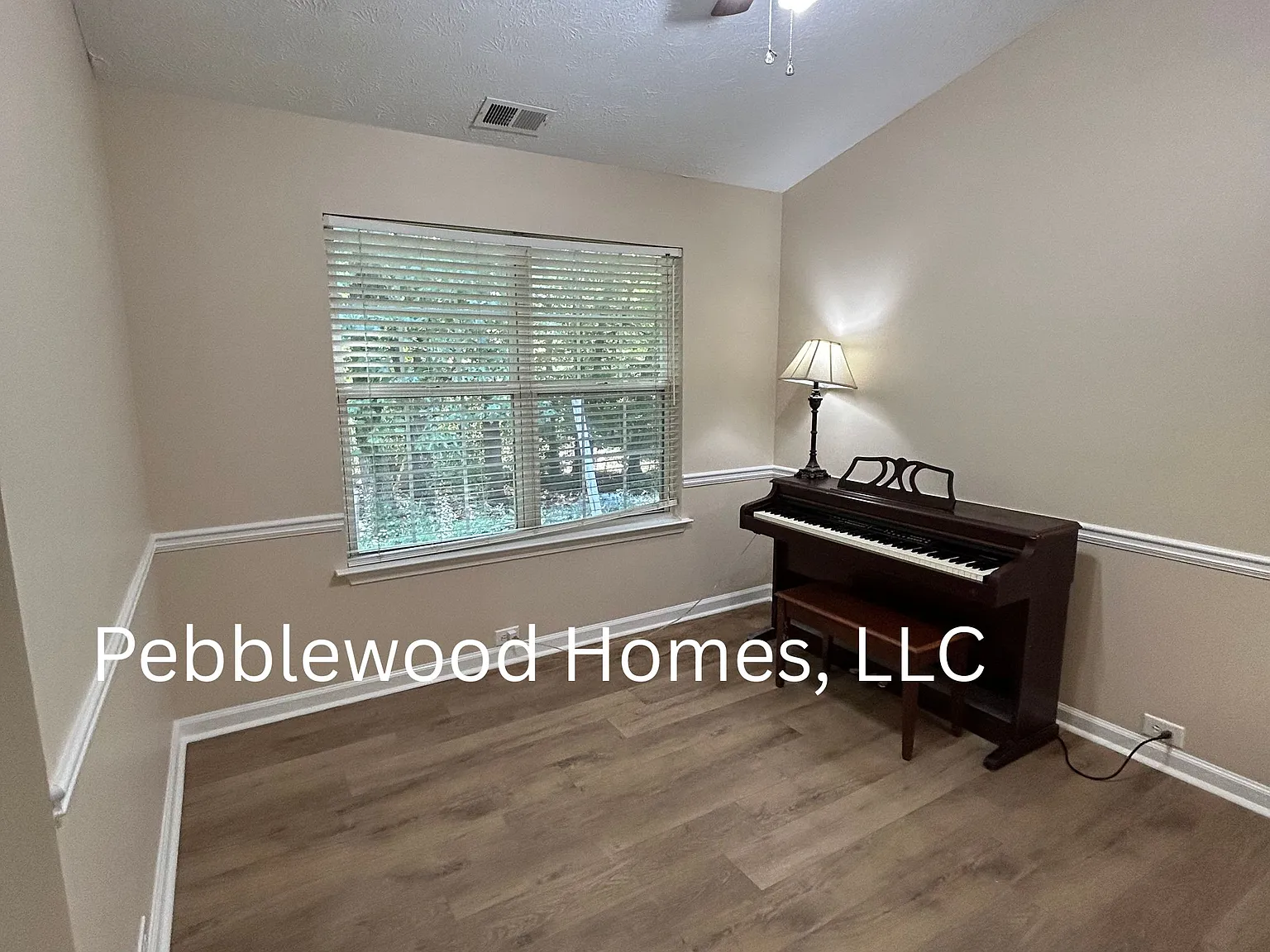 4 bed, 1742 sqft, $2,050 — Photo 4