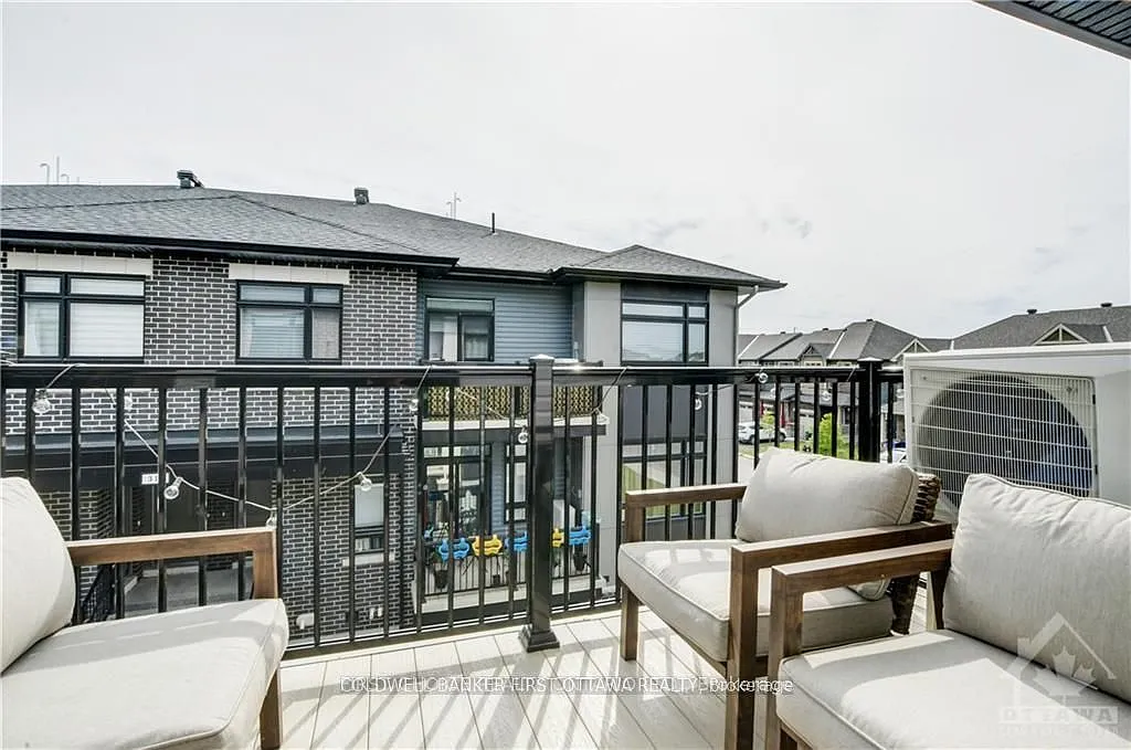 2 bed, $2,200 — Photo 4