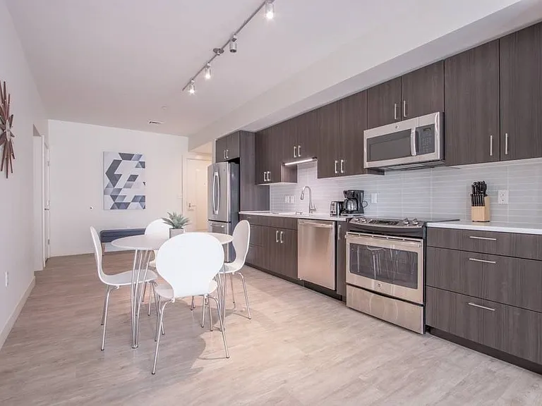 900 Beacon St #402 — Photo 9